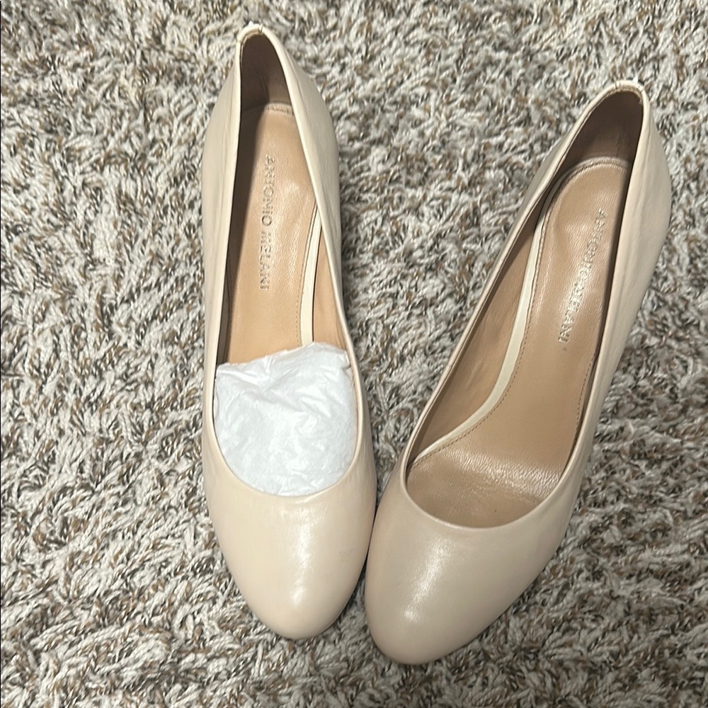 ANTONIO MELANI Cream Heels Elegant Design